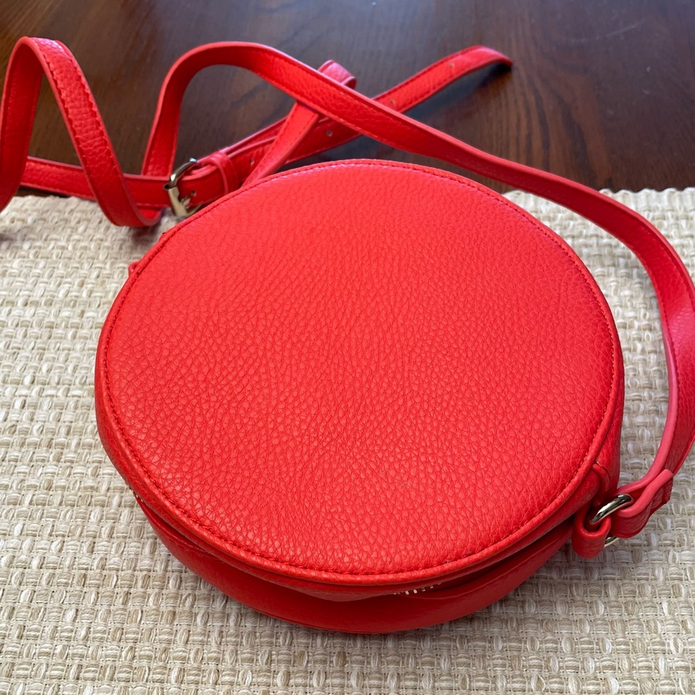 ๐HP๐ NWOT Charming Charlie Adorable Round Flower Handbag - Picture 8 of 12